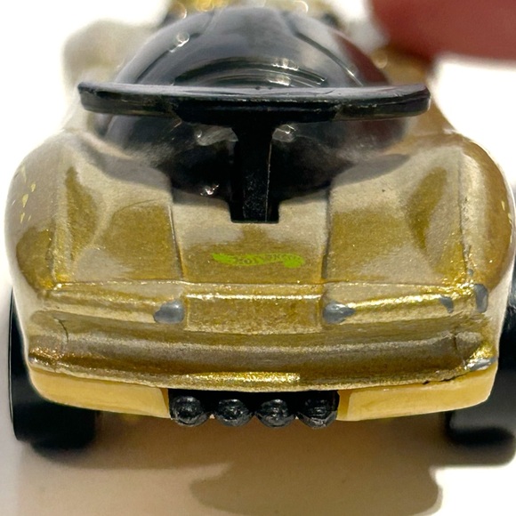 Vintage 1991 Hot Wheels Metallic Gold Diecast Model Sports Race Car Toy Black - Picture 10 of 11